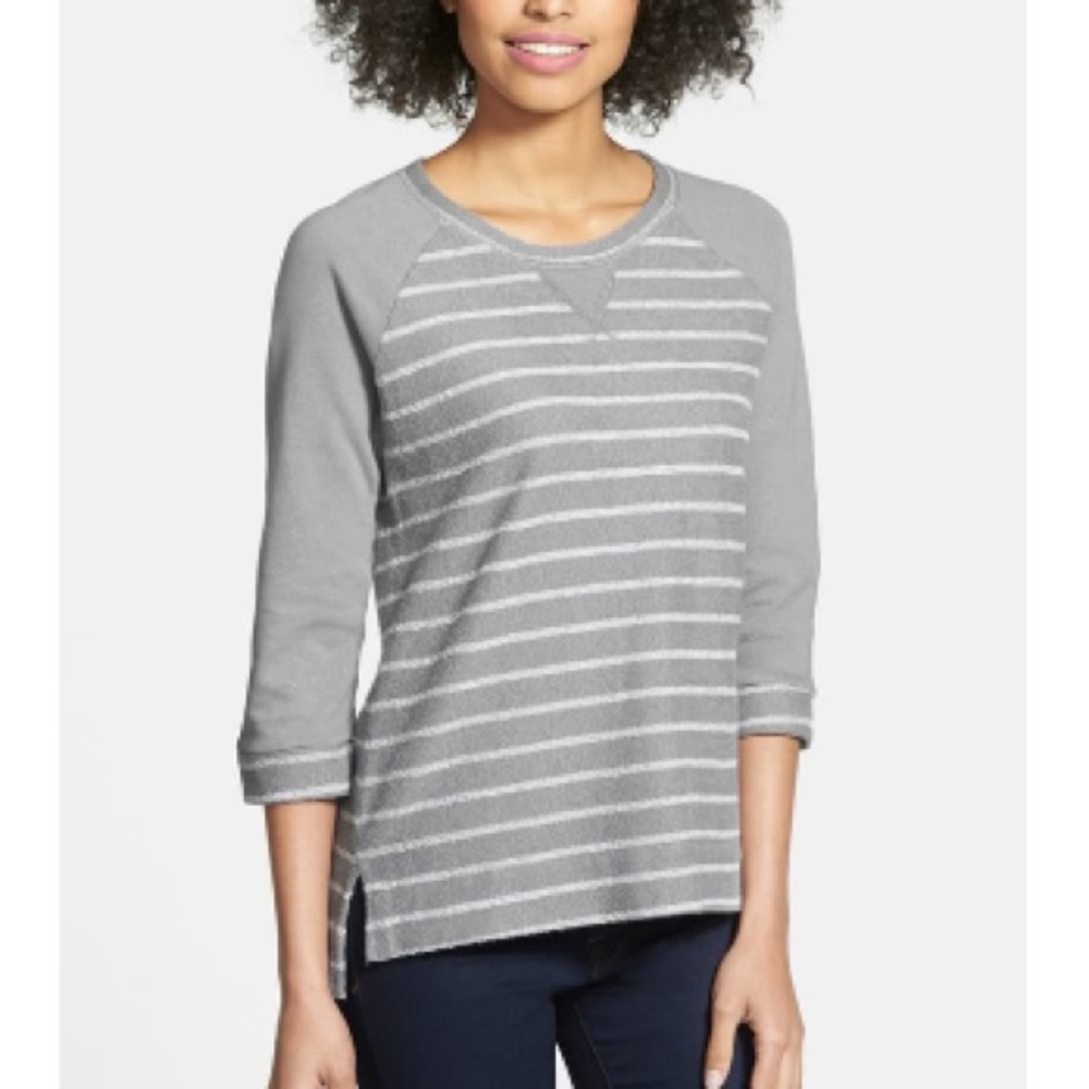 2️⃣ NYDJ City/Sport Sweatshirt NWT